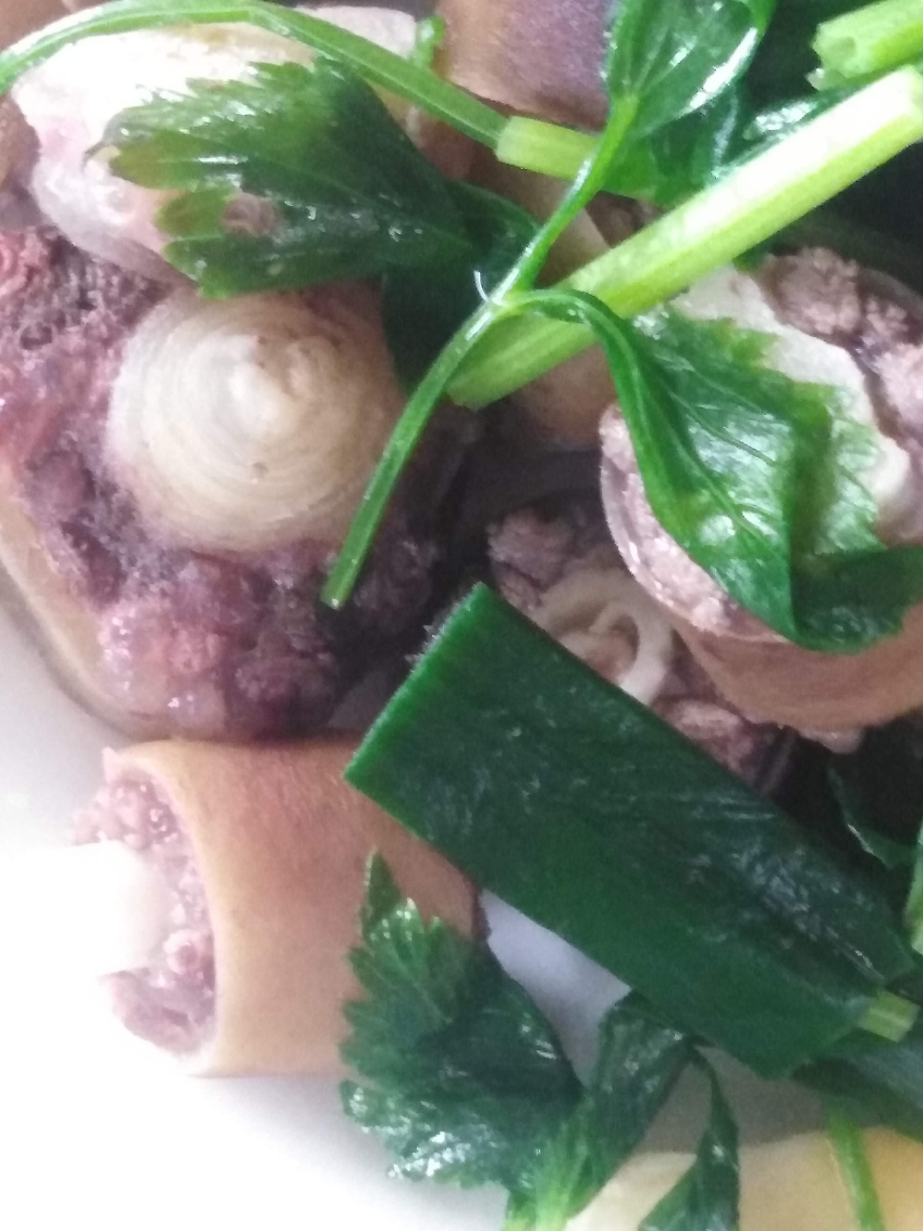 ĐUÔI BÒ  HẤP TƯƠNG GỪNG