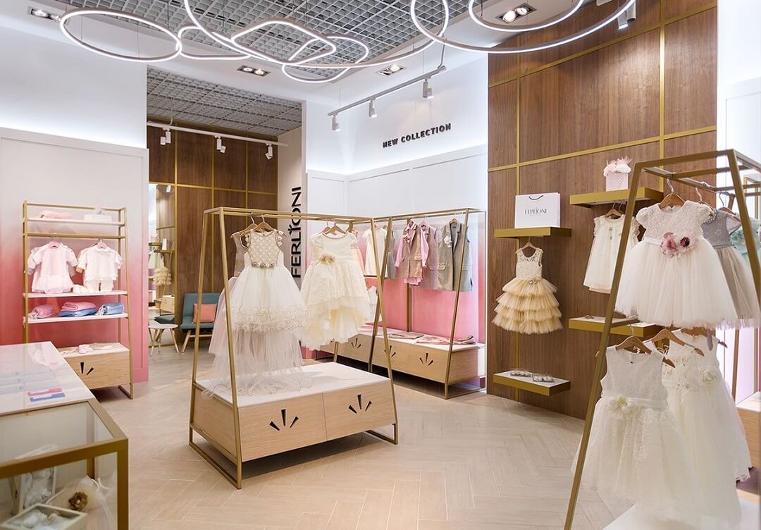 cach-trang-tri-shop-quan-ao-tre-em