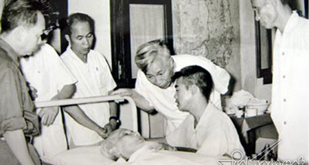 Kỉ niệm về Bác Hồ