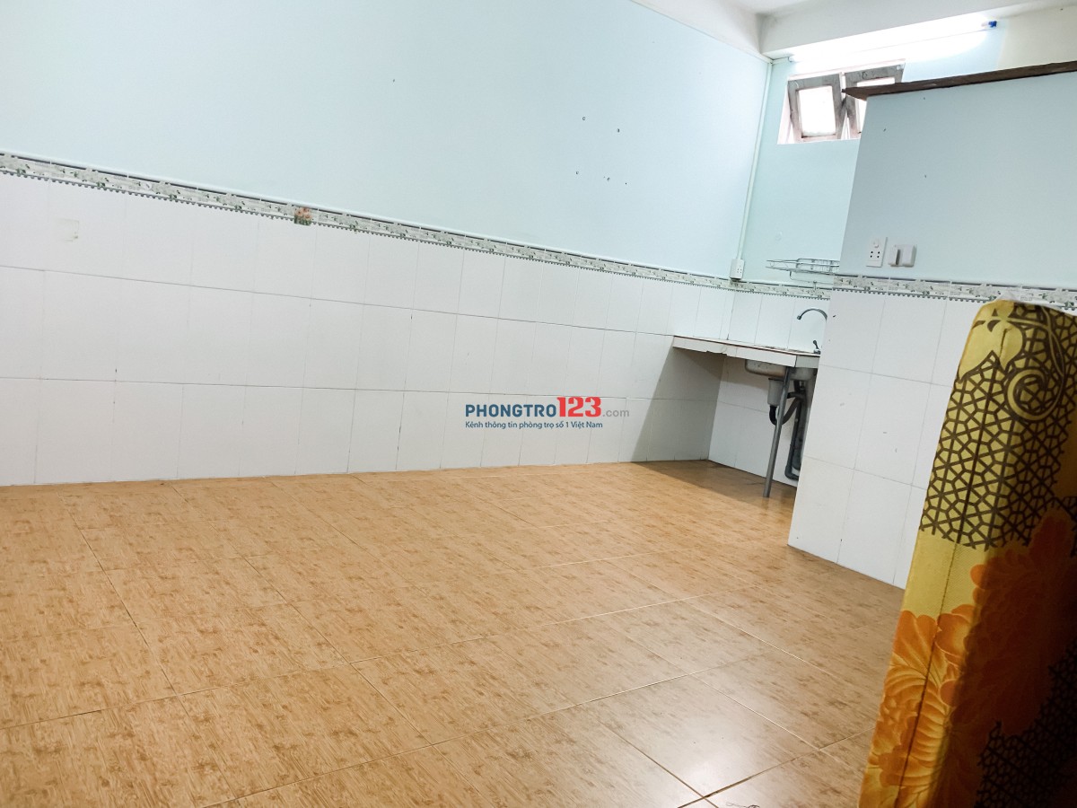  Cho thuê phòng trọ Room - SG Tân Bình, DT 16m2, đủ NT, giá 2,1 triệu/tháng