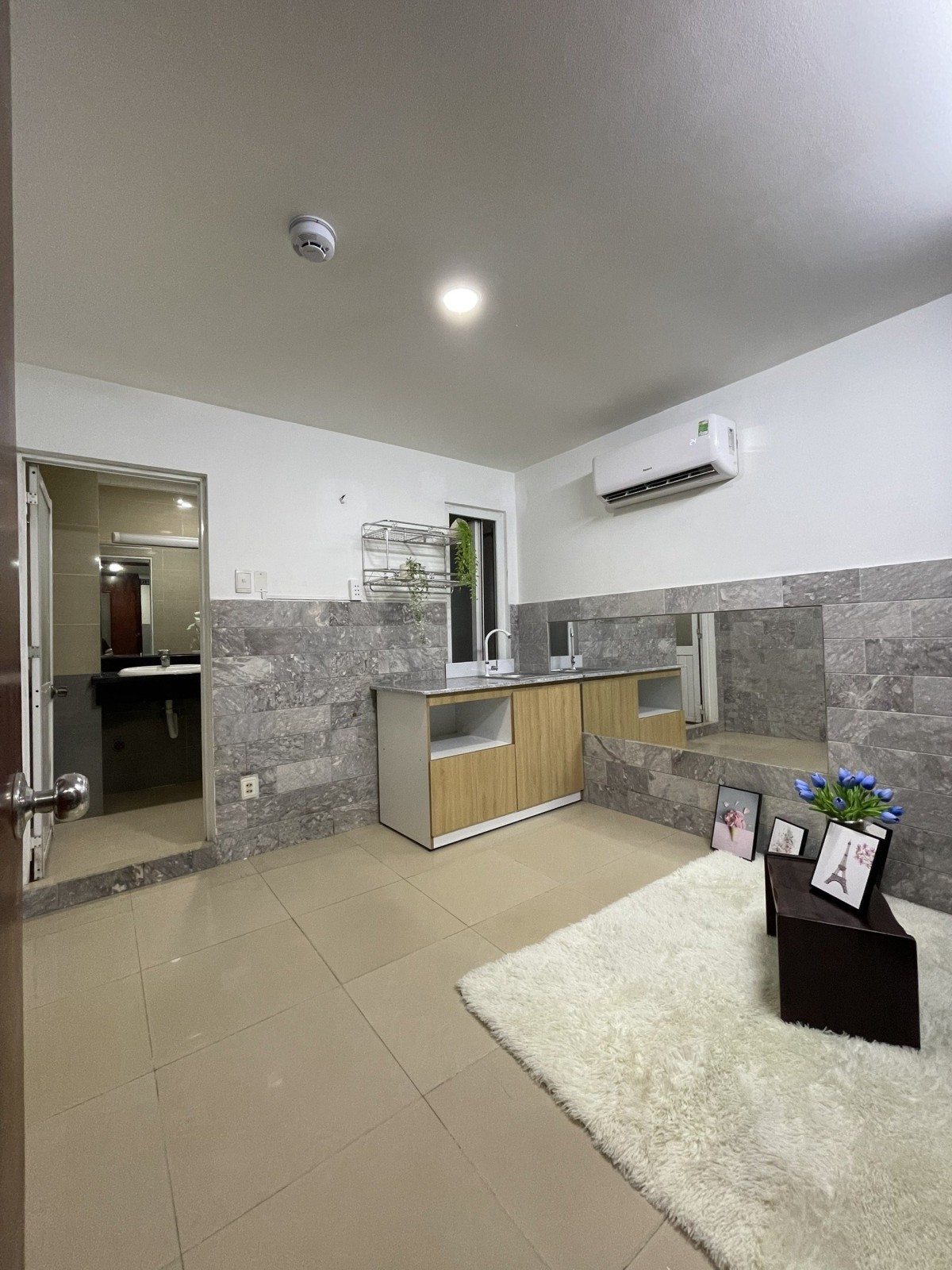 Cho thuê phòng trọ Trường Chinh, Quận 12, DT 20m2, ngay ngã 4 An Sương, giá 2,8 triệu/tháng