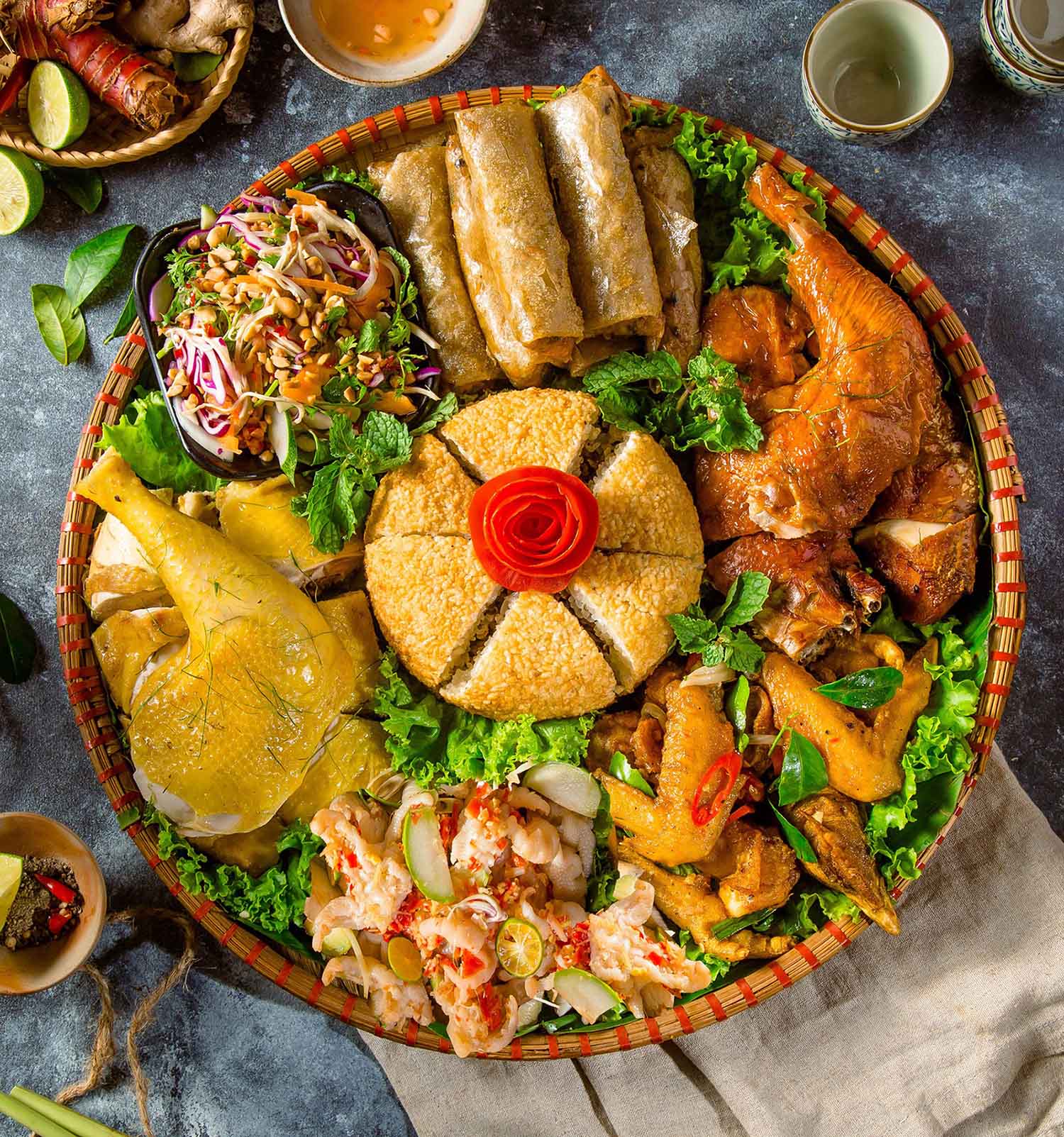 Tưng bừng khuyến mại mừng Giỗ tổ Hùng Vương, 30/4 và 1/5