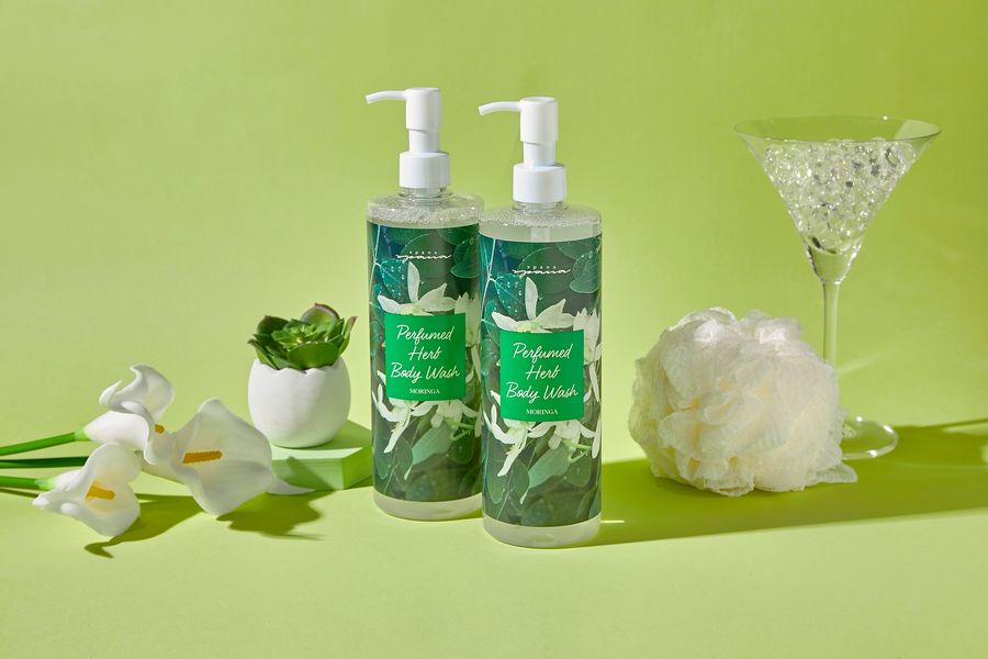 Gel tắm hương hoa thảo mộc Spana Perfumed Herb Body Wash