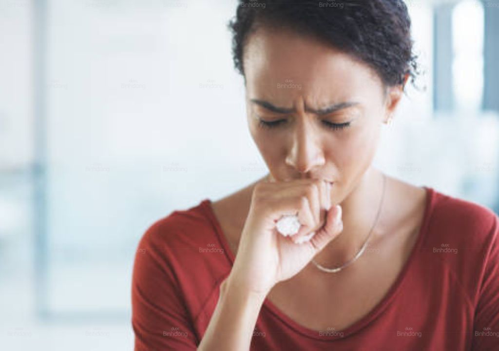 Bị khó thở thường xuyên: Nguyên nhân và cách điều trị 