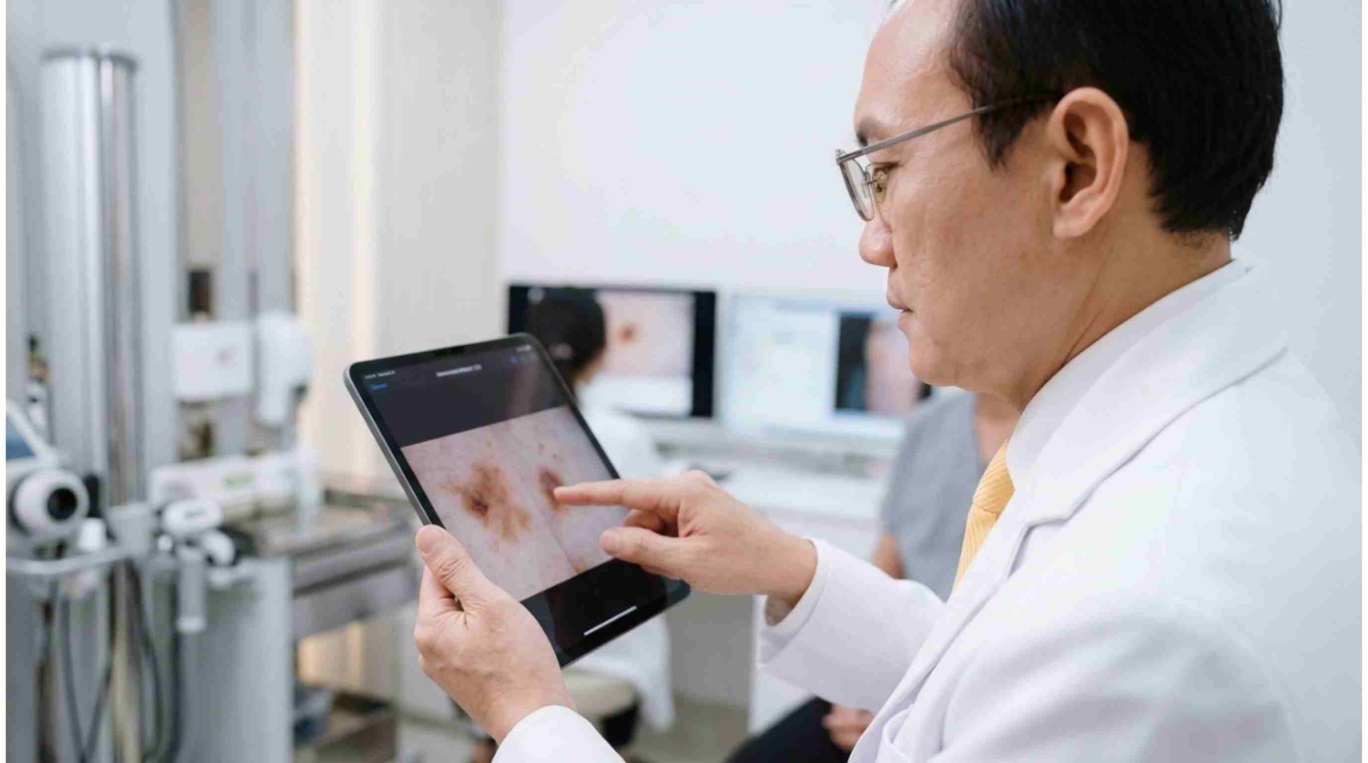 bac-si-truong-le-dao-anh-my-clinic1.jpg BSCKII Trương Lê Đạo thăm khám tại Anh Mỹ Clinic