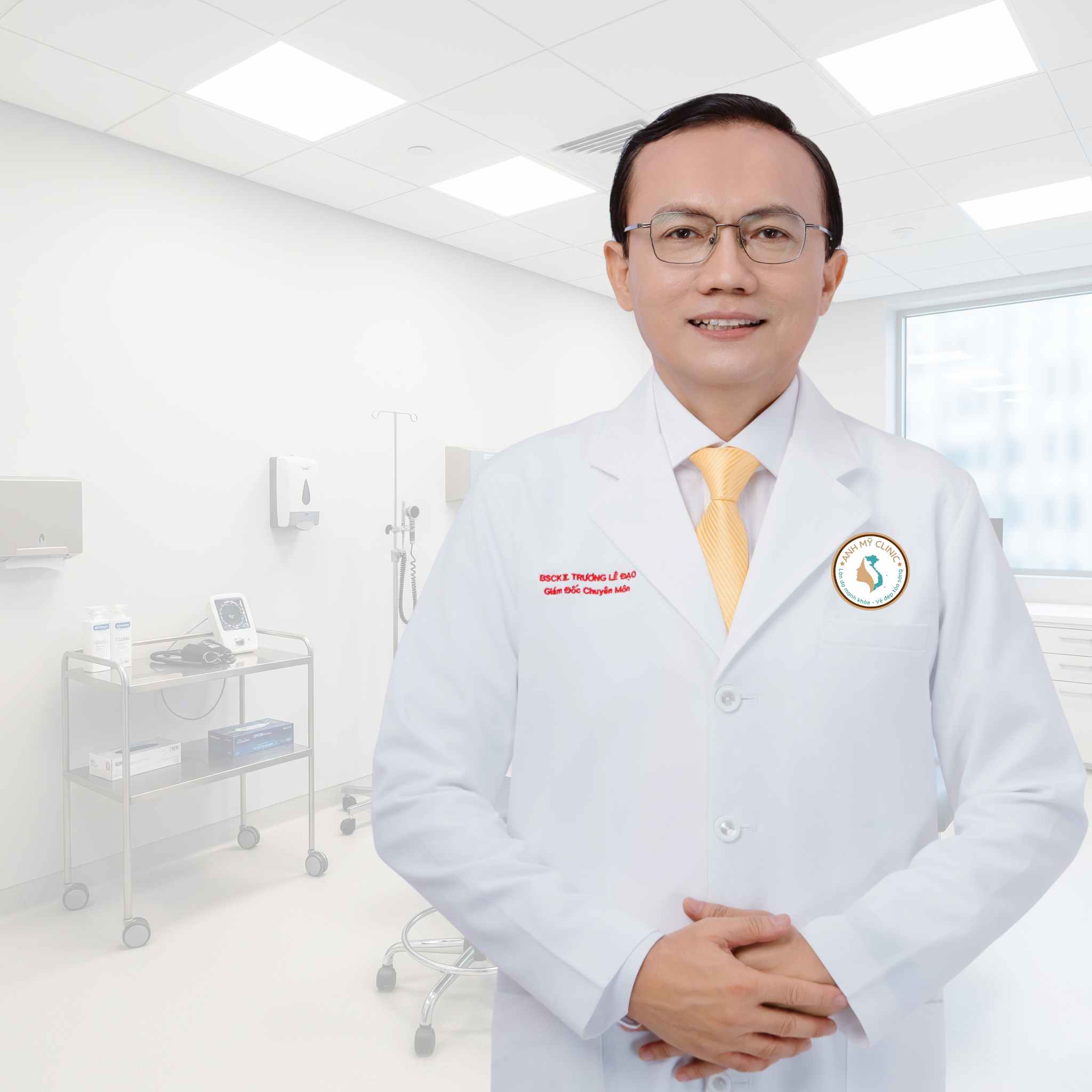 B&aacute;c sĩ Trương L&ecirc; Đạo với hơn 20 năm kinh nghiệm sẽ đồng h&agrave;nh c&ugrave;ng bạn trong việc chẩn đo&aacute;n v&agrave; điều trị vi&ecirc;m da tiếp x&uacute;c dị ứng.