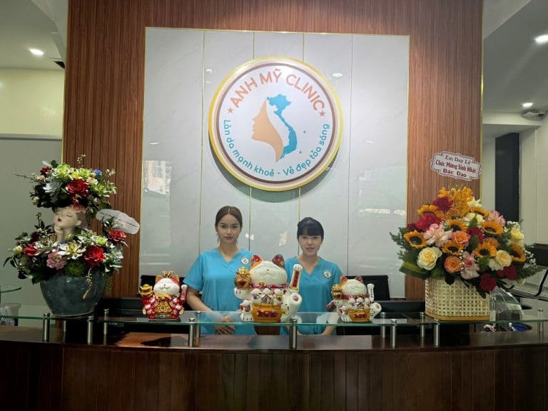 Lễ t&acirc;n Anh Mỹ Clinic