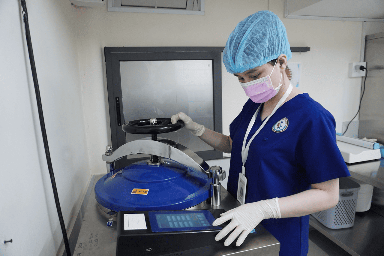 M&aacute;y hấp ch&acirc;n kh&ocirc;ng class B, 100 l&iacute;t