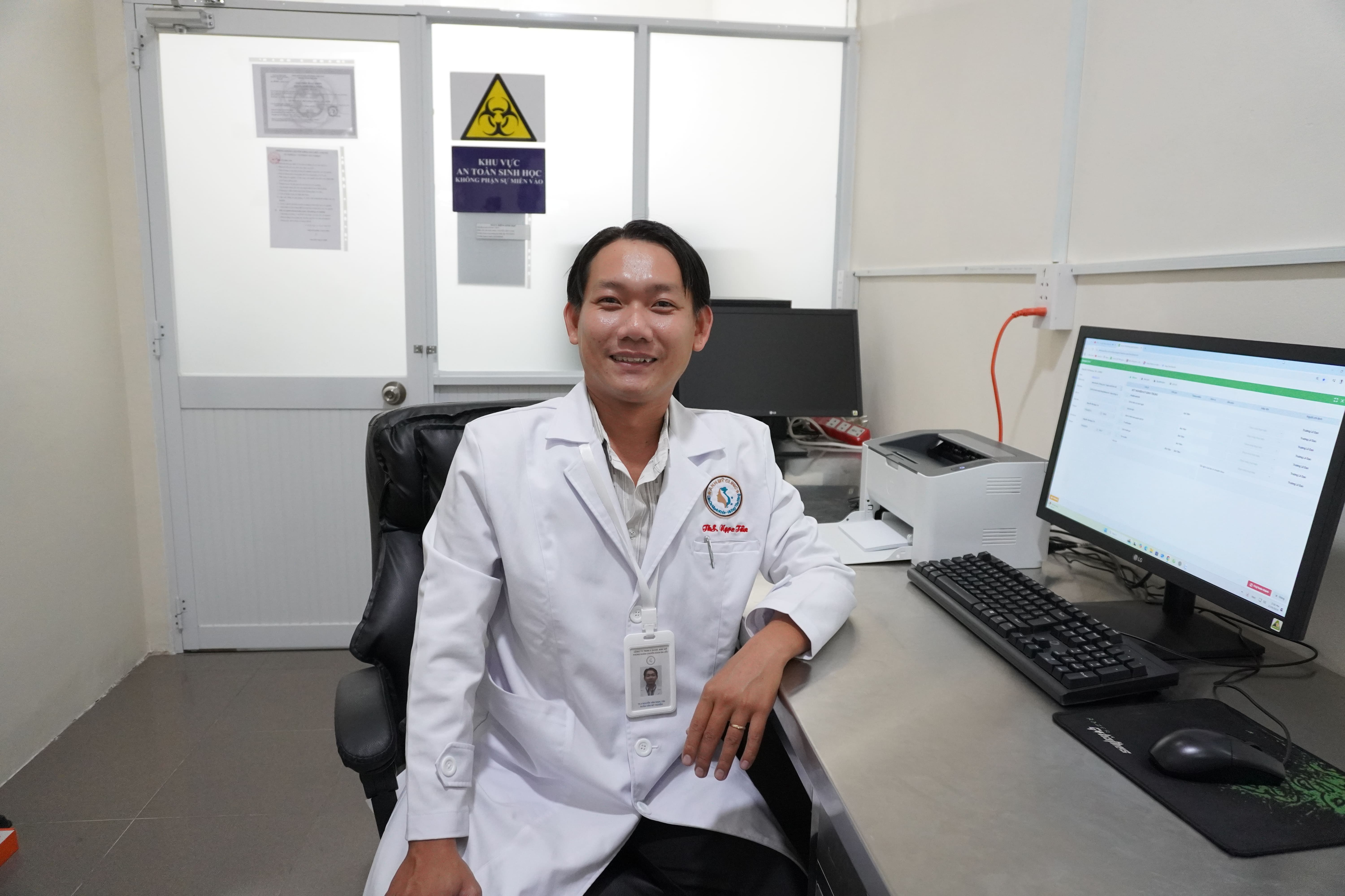 phong-tra-ket-qua-xet-nghiem-anh-my-clinic.jpg Trả kết quả xét nghiệm