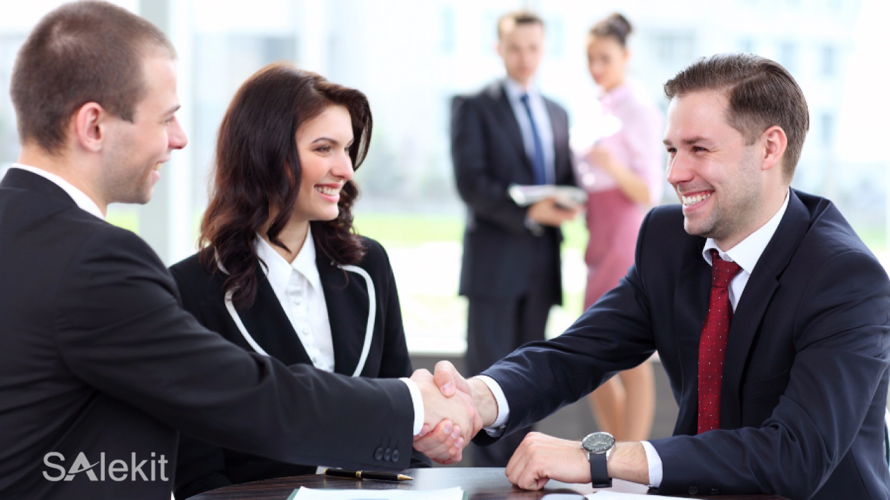 quan-he-khach-hang-la-gi.jpg?v=1773648829699