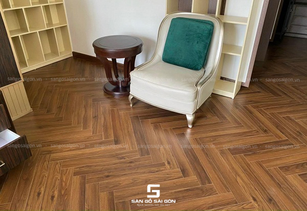 Sàn gỗ tự nhiên tại TPHCM 1m2 bán bao nhiêu tiền?