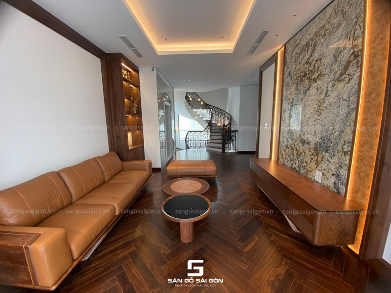 Nên mua sàn gỗ tự nhiên ở đâu uy tín tại TPHCM?