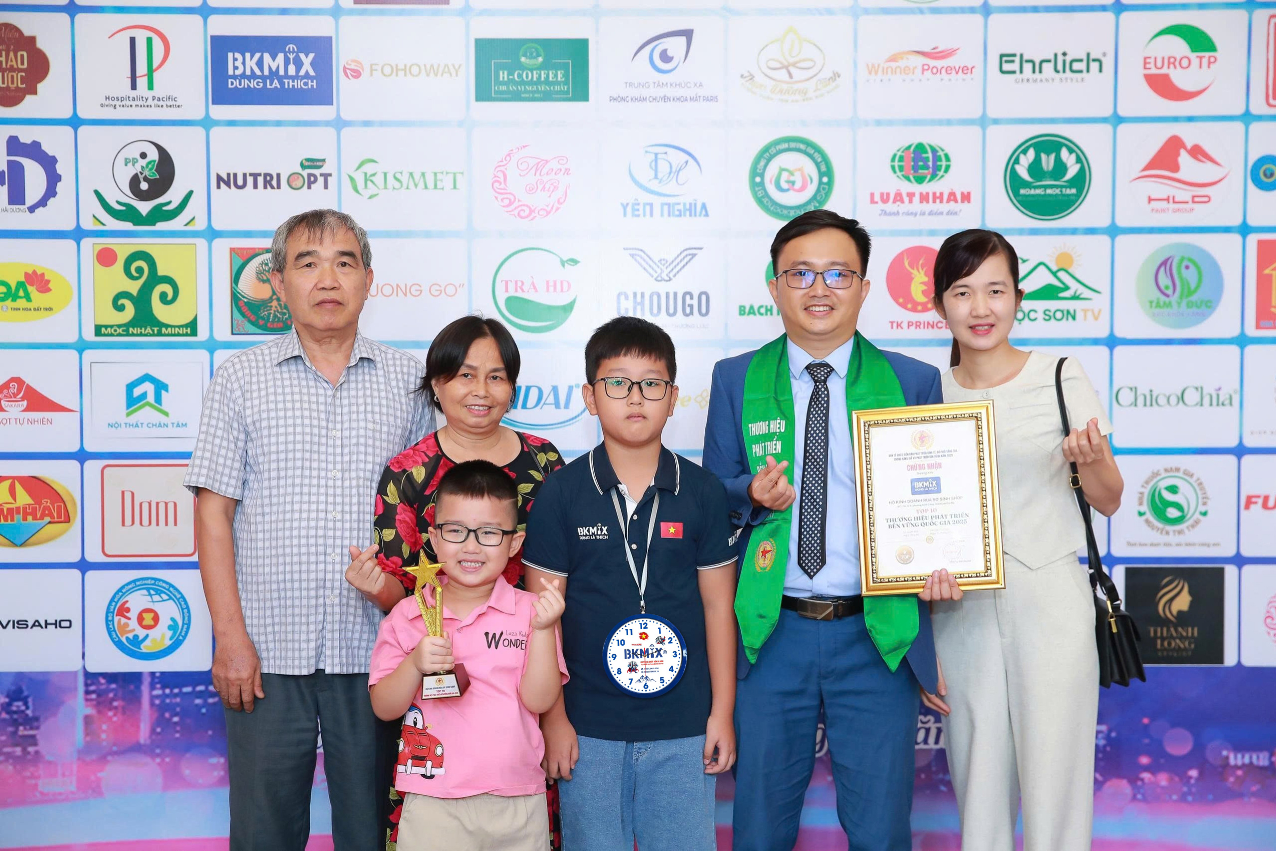 Gia đình BKMIX Việt Nam